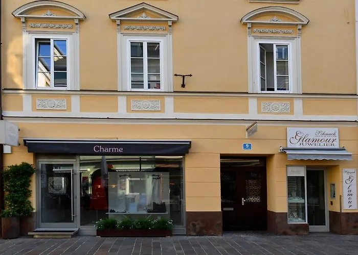 Apartments Alter Platz